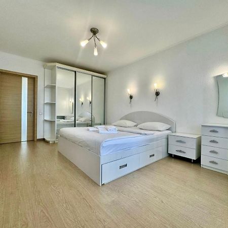 Apartpoltava Стильні Білосніжні Апартаменти, 2-Окремі Кімнати , Документи Для Відрядження , Банківський Чек Kültér fotó