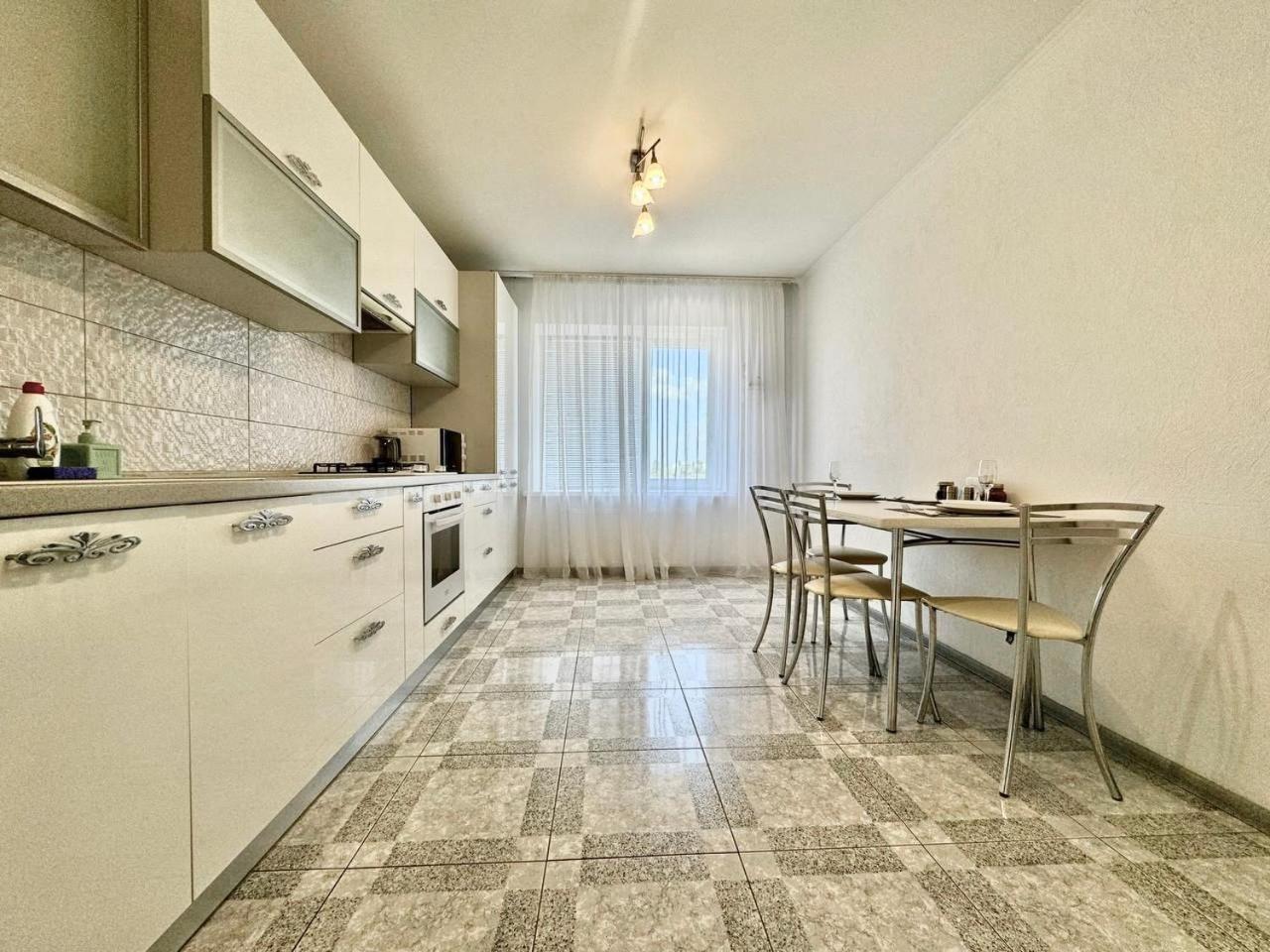 Apartpoltava Стильні Білосніжні Апартаменти, 2-Окремі Кімнати , Документи Для Відрядження , Банківський Чек Kültér fotó
